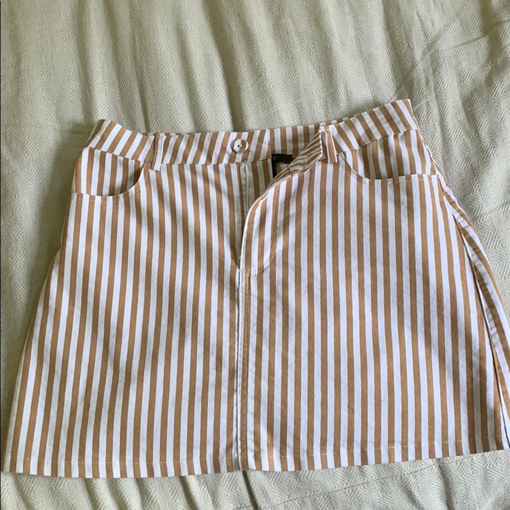 FOREVER 21 Striped skirt